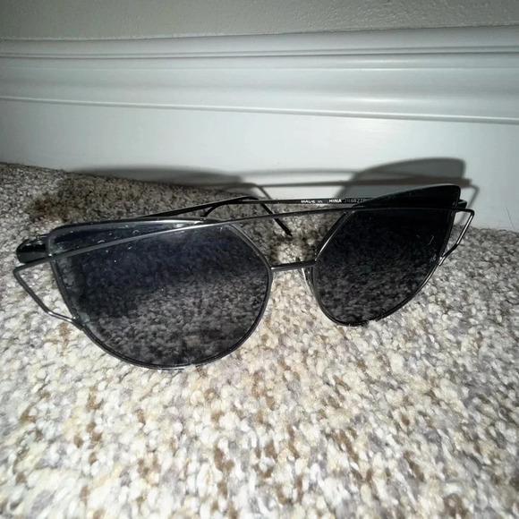 Black cat eye sunglasses - Picture 1 of 4